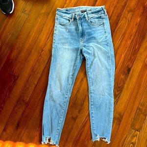 American Eagle. Size 6. EXTRA SHORT